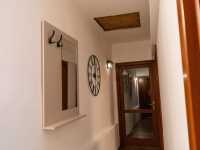 Apartament cu 2 dormitoare la mansardă și terasă-1
