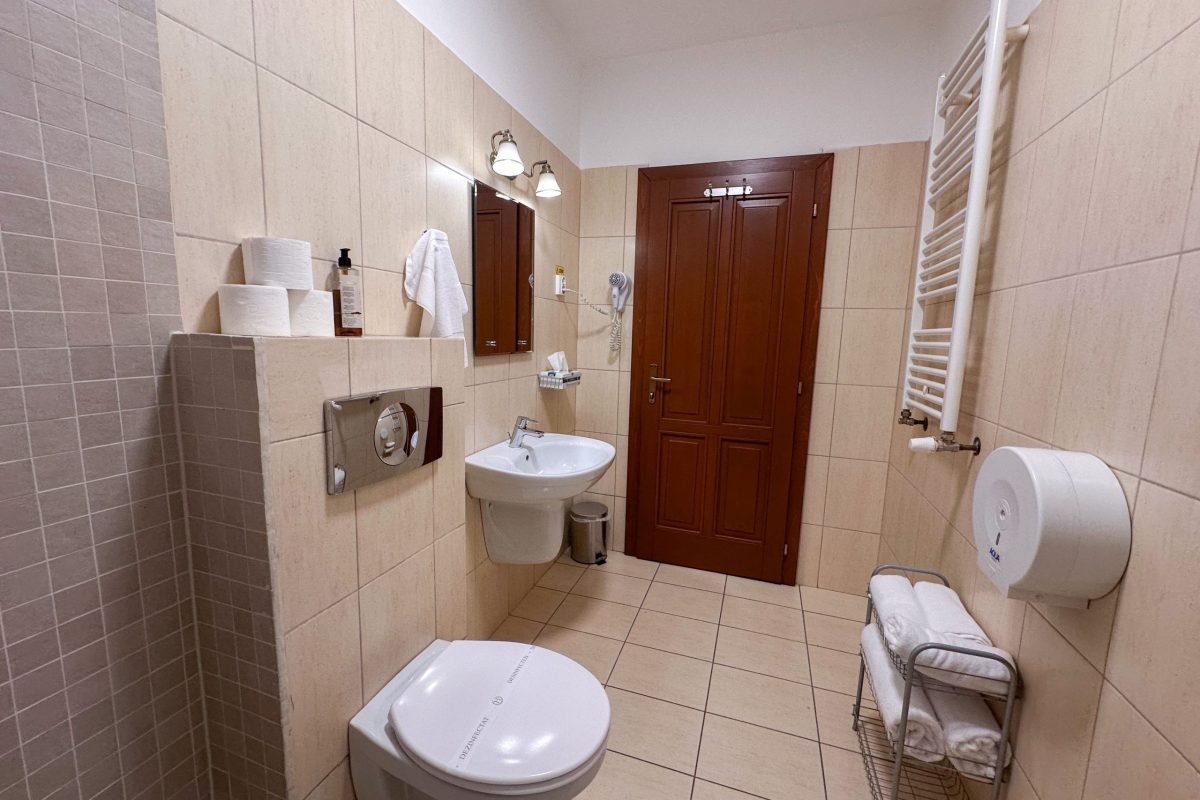 Triplă 2